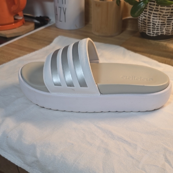 Adidas Silver Slide Sandals with Metallic Stripes - Picture 7 of 8